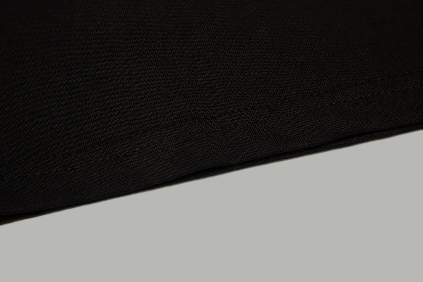 【MONCLER】プリント長袖 T シャツ