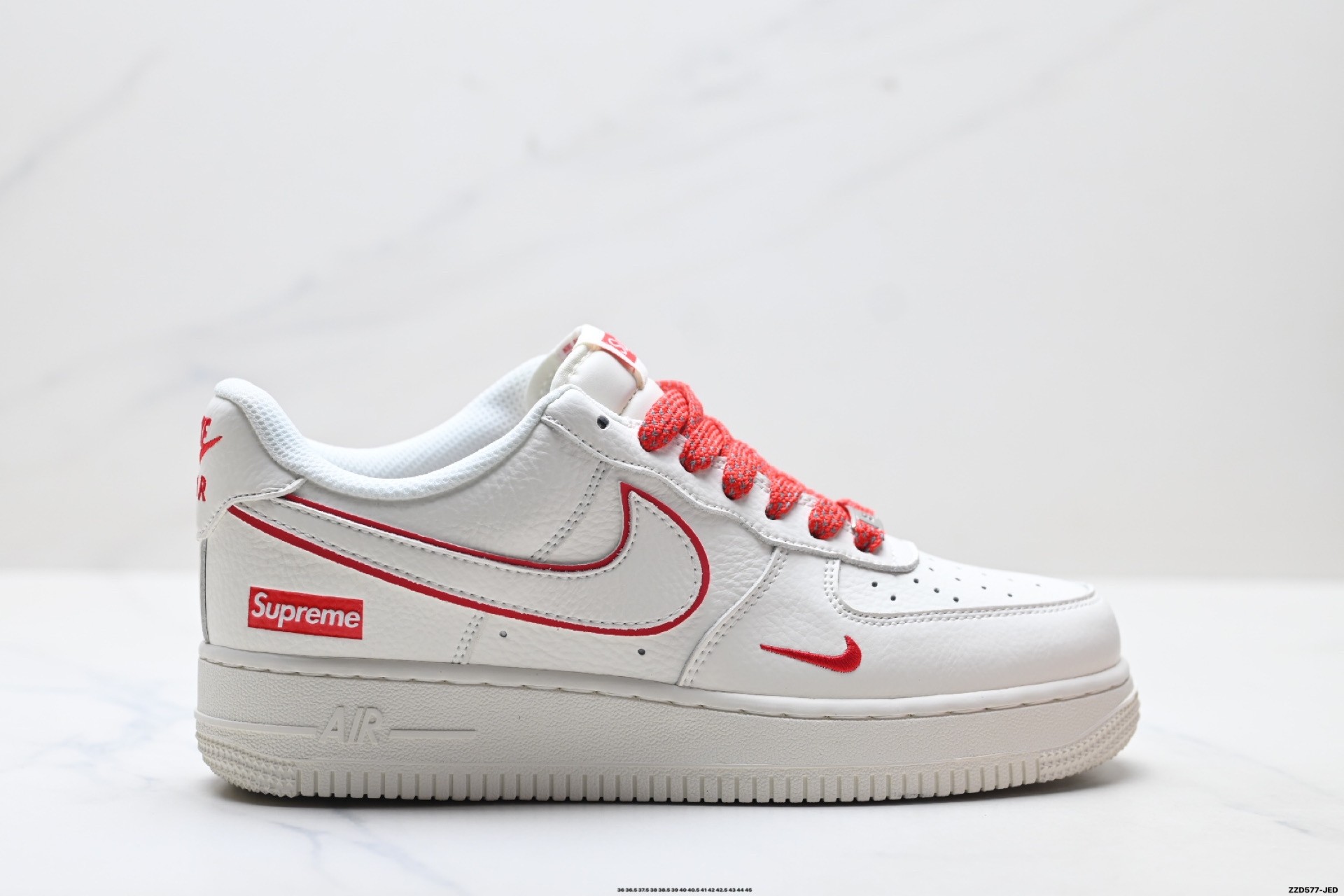 Nike Air Force 1 Low x Supreme カジュアルシューズ