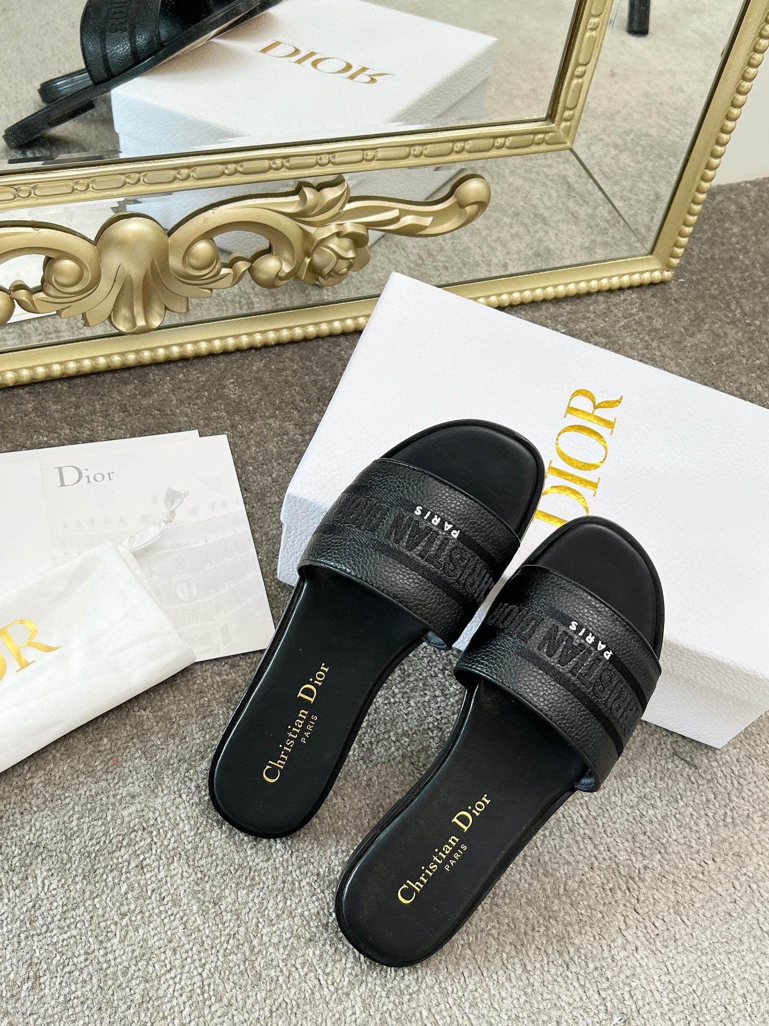 【カジュアルで上品♪】DIOR Dway スライド サンダル