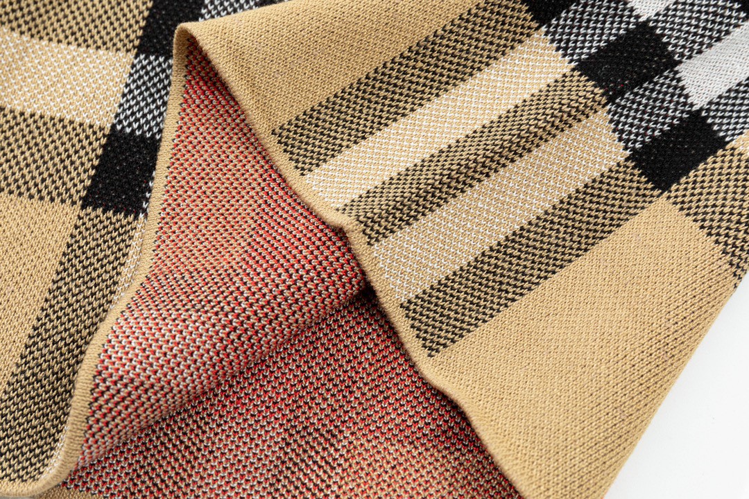 【BURBERRY】ショートパンツ