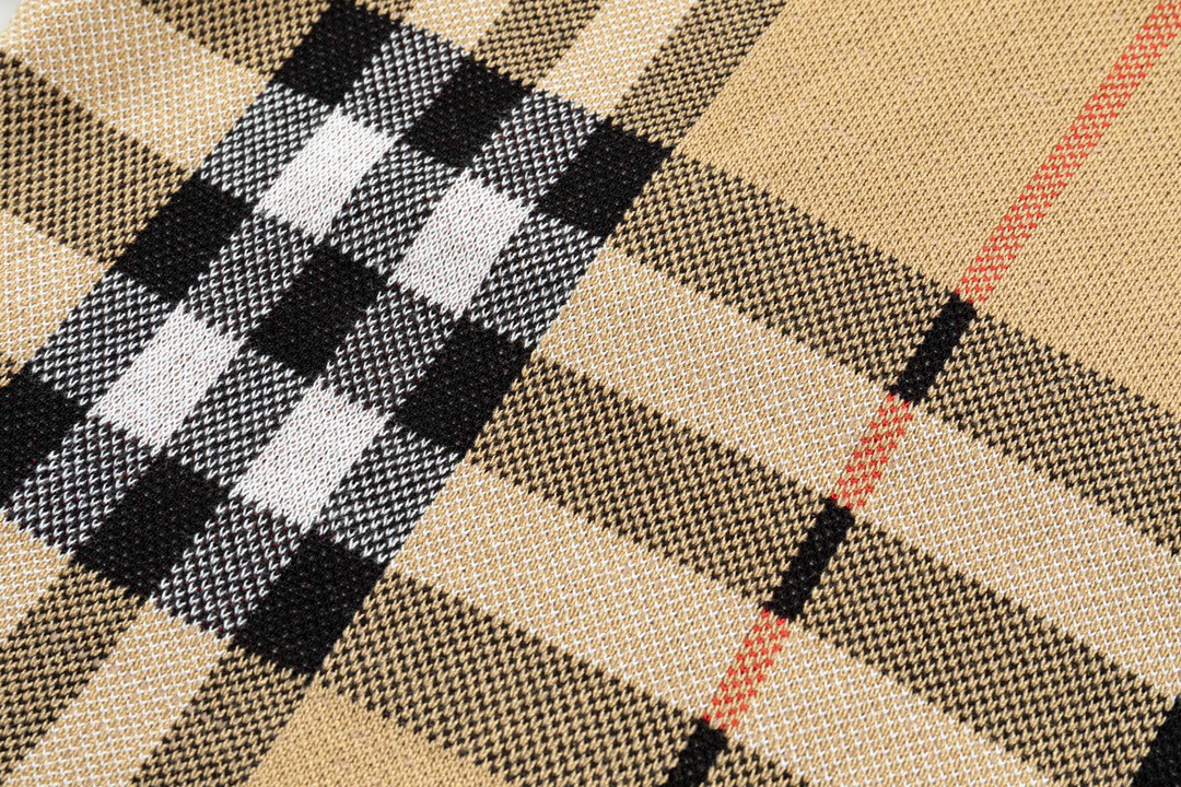 【BURBERRY】ショートパンツ