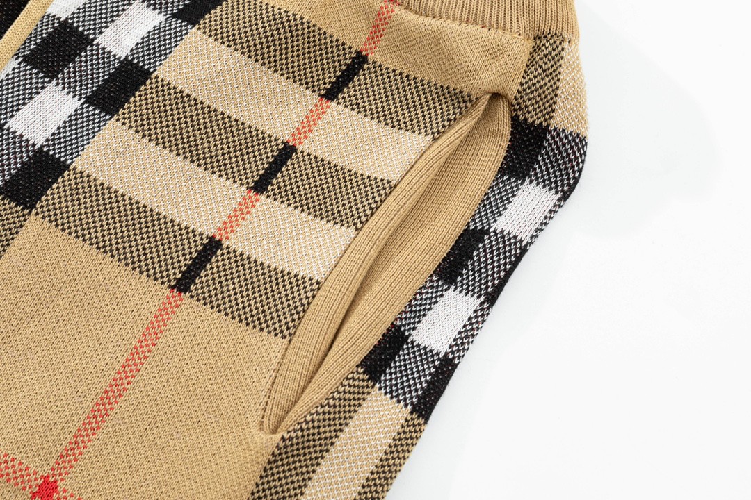 【BURBERRY】ショートパンツ