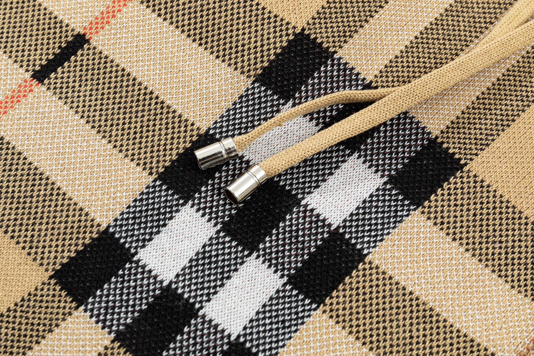 【BURBERRY】ショートパンツ