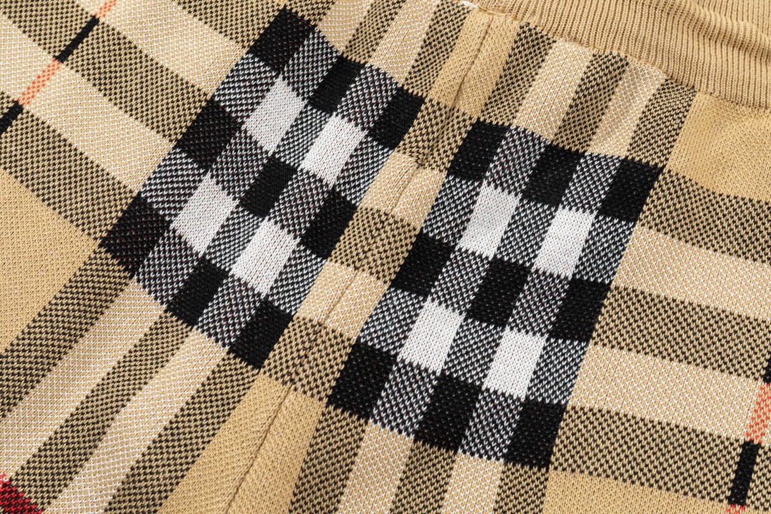 【BURBERRY】ショートパンツ