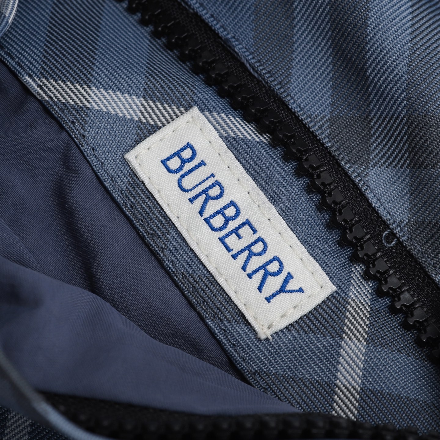 【BURBERRY】戦馬 リバーシブルジャケット