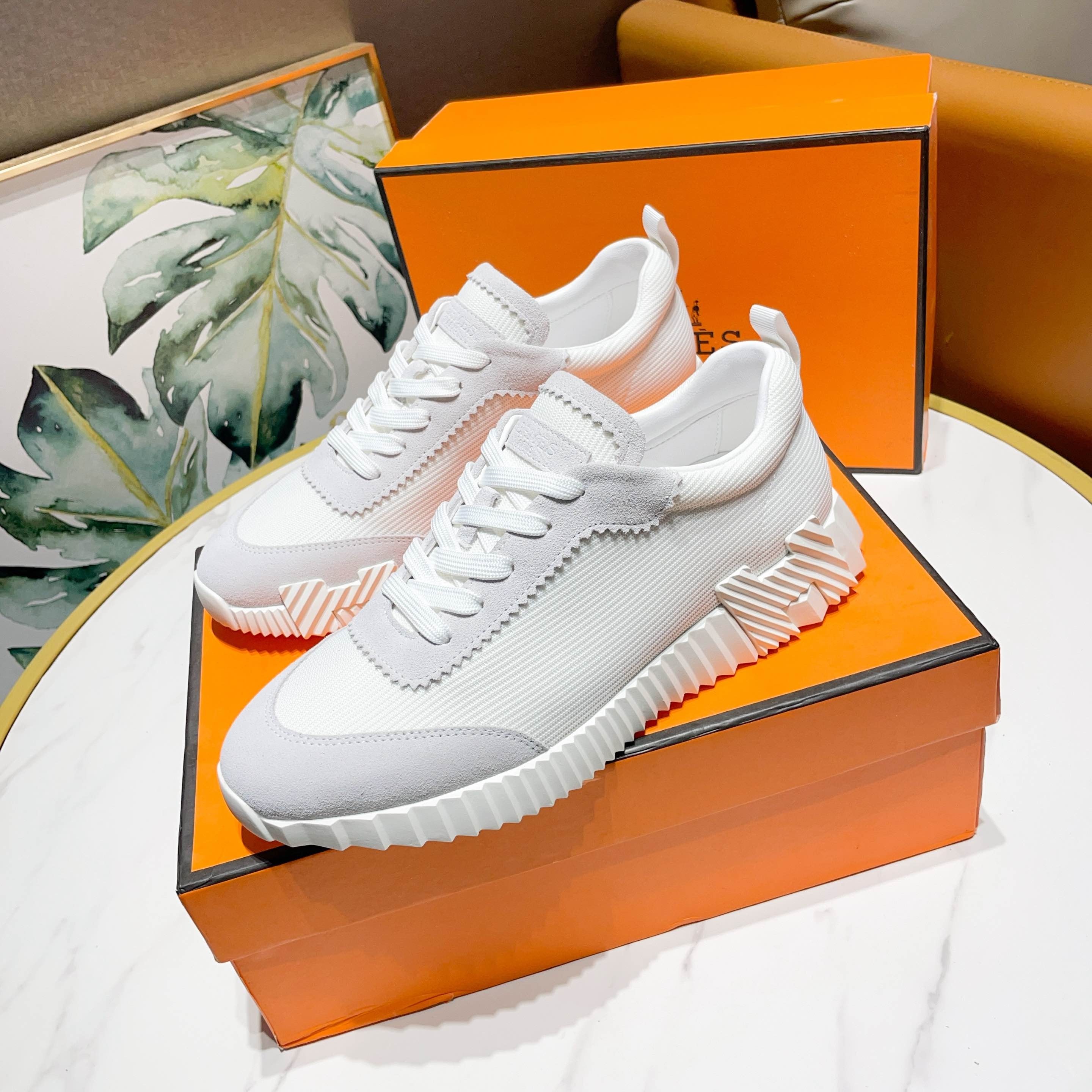 【大人気◆レザー×軽量ソール】HERMES バウンシング スニーカー
