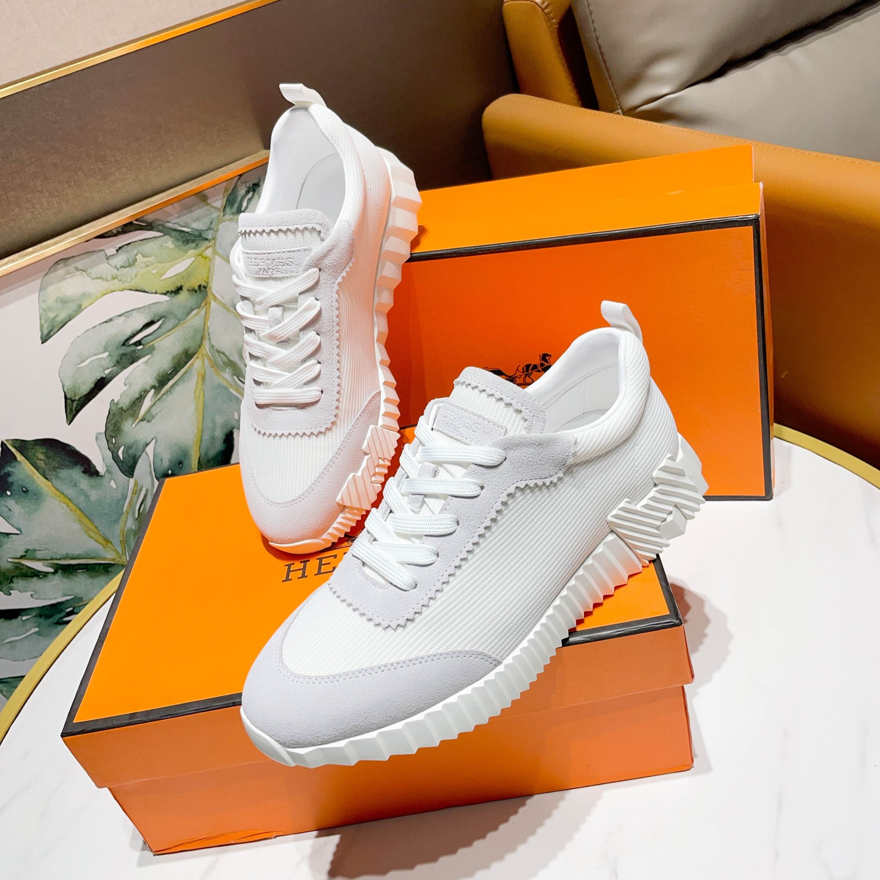 【大人気◆レザー×軽量ソール】HERMES バウンシング スニーカー