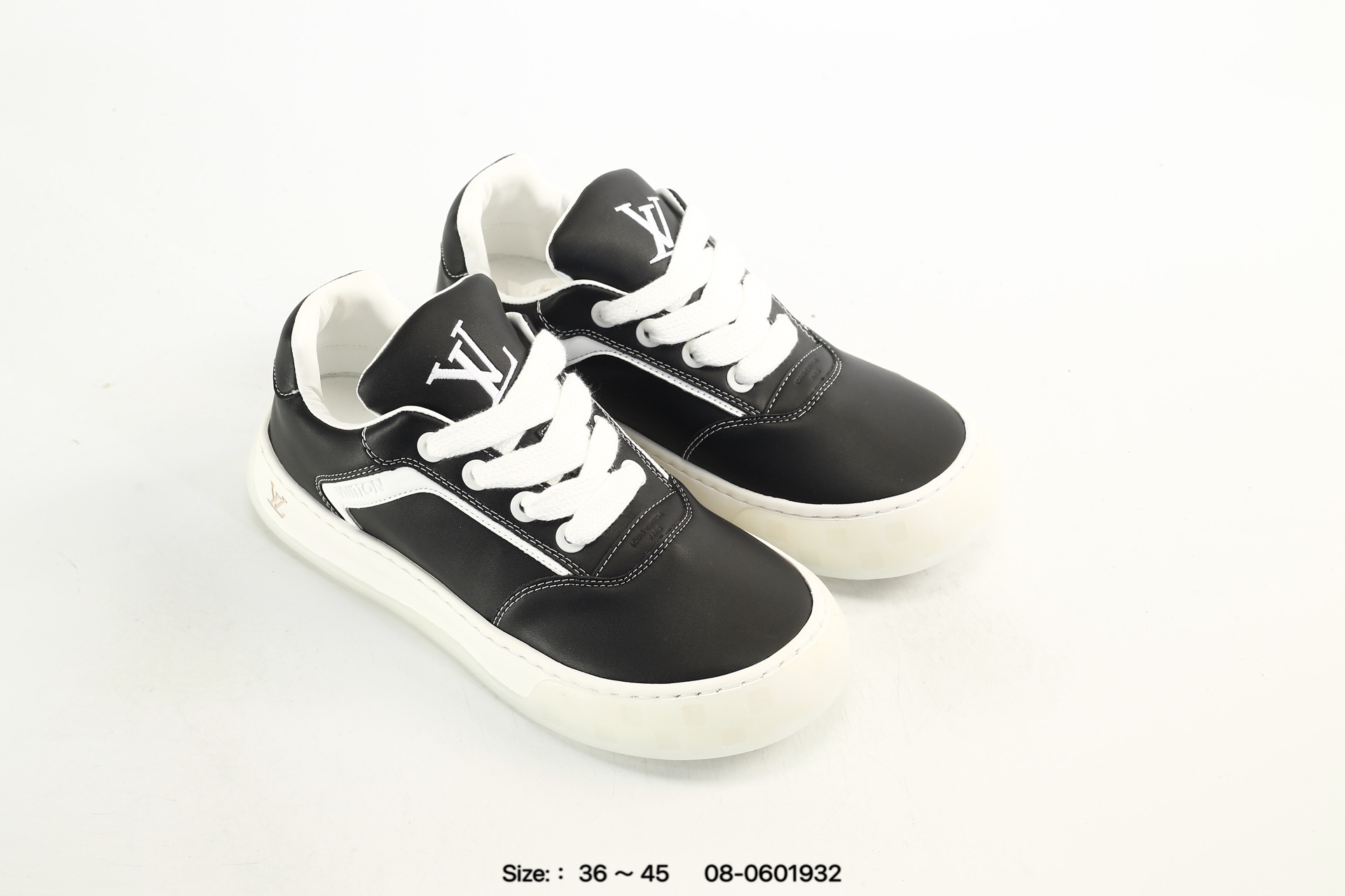Louis Vuitton Tilted スエードレザーのスニーカー