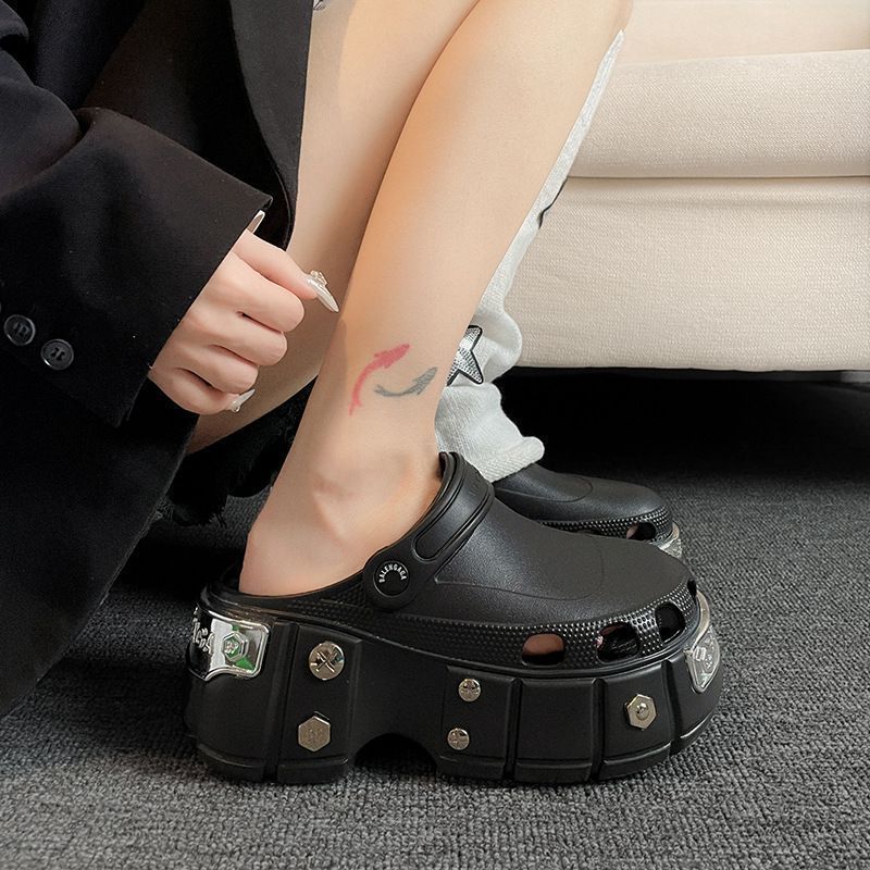 【BALENCIAGA 海外ブランド直営店】*HOT*男の子も女の子も着られます HARDCROCS™ ミュール