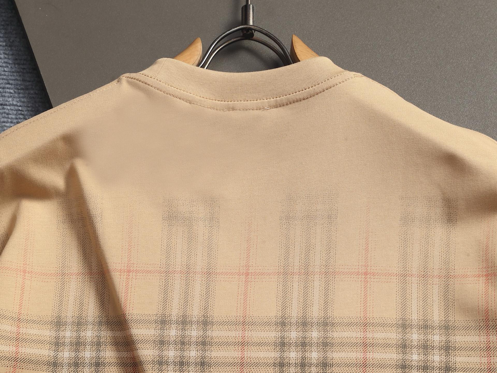 【BURBERRY】半袖 T シャツ