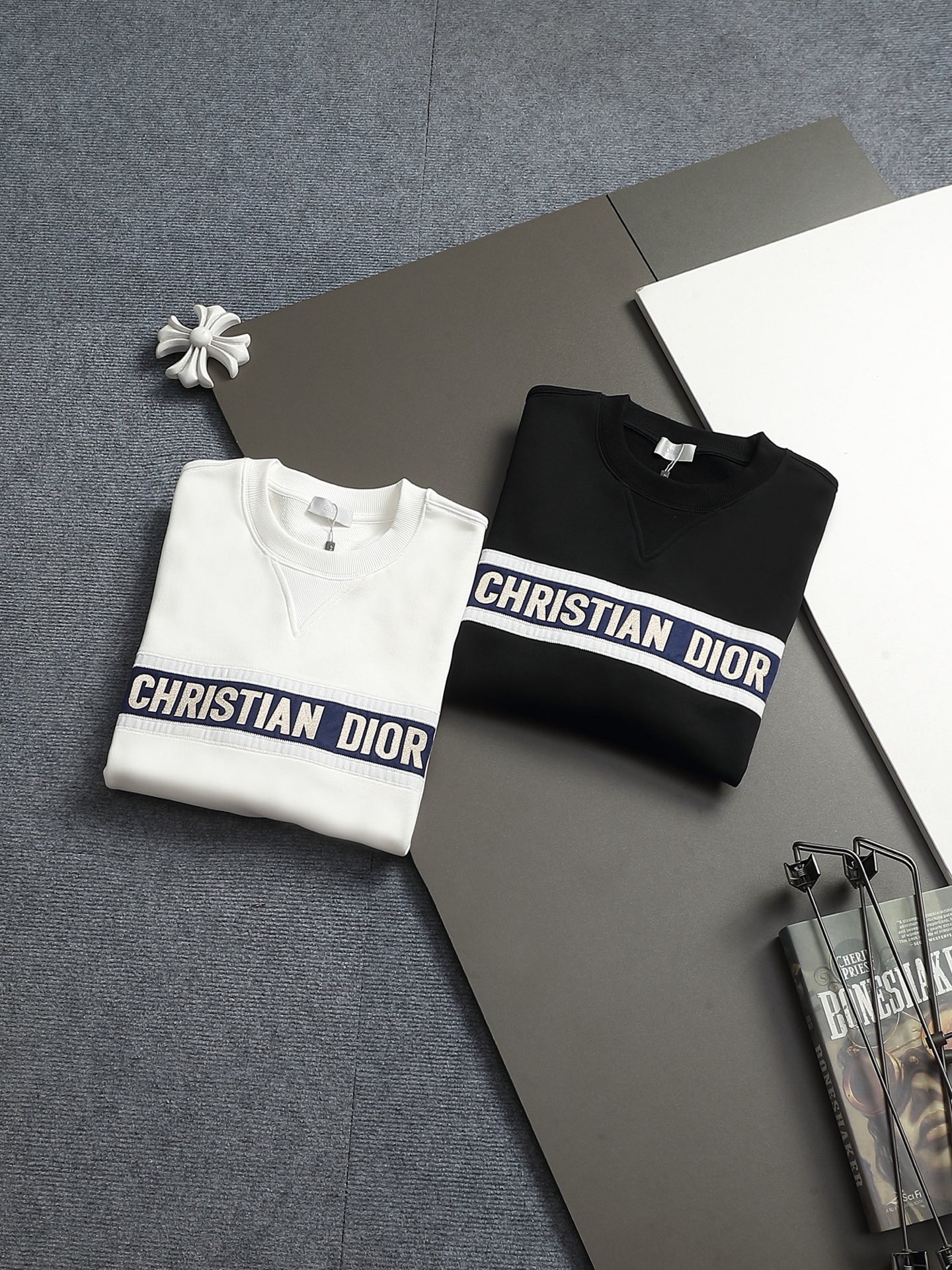 【DIOR】刺繍長袖 T シャツ