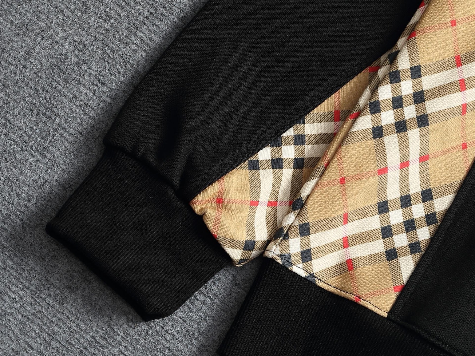 【BURBERRY】長袖 T シャツ