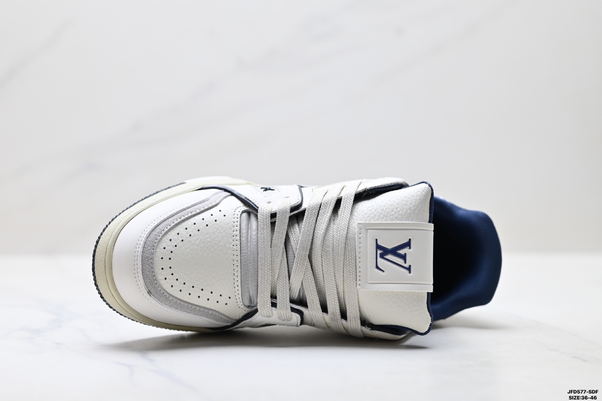 Louis Vuitton Trainer Sneaker Low スニーカー ホワイト × ネイビー レザー