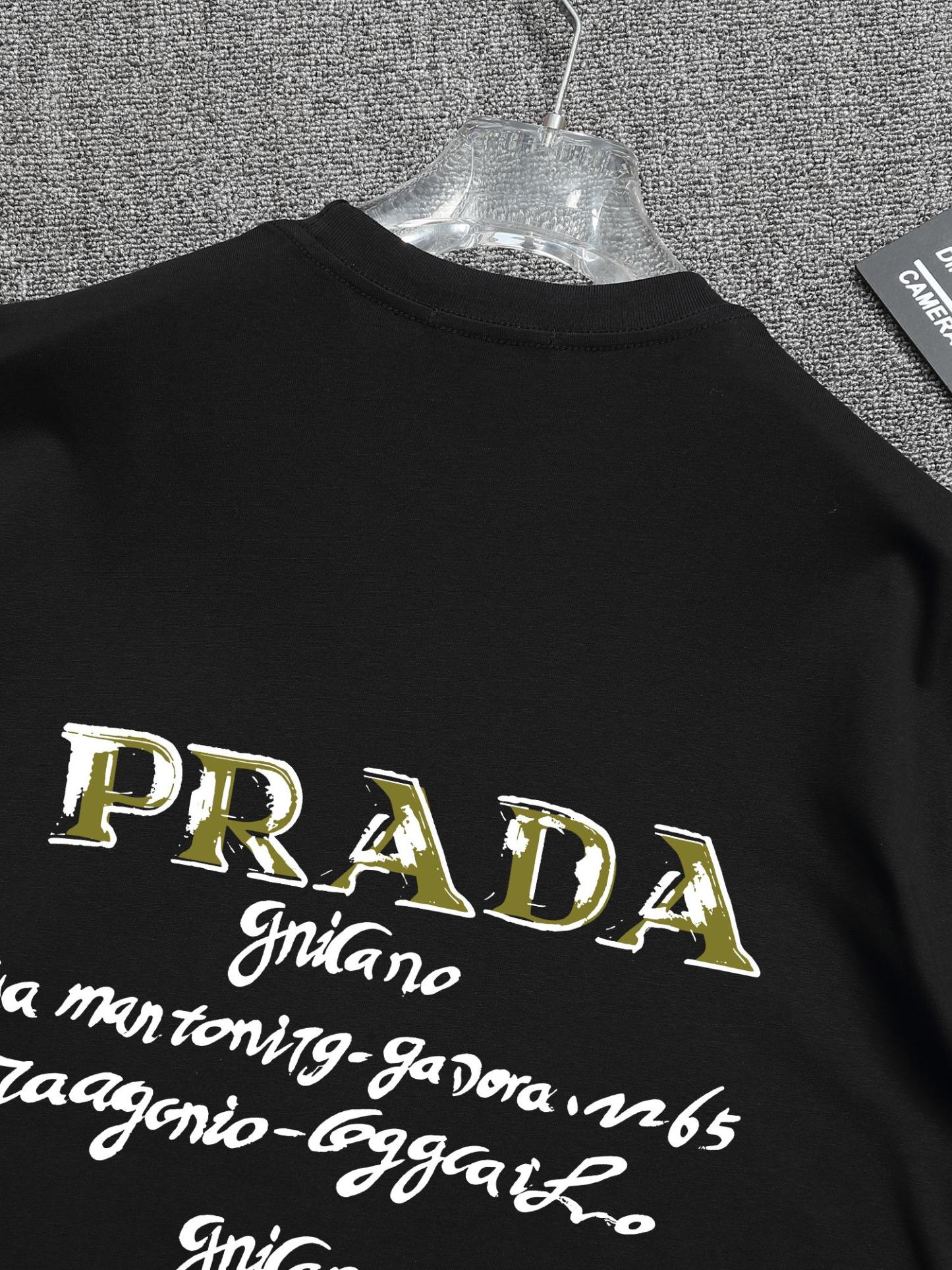 【PRADA】半袖 T シャツ