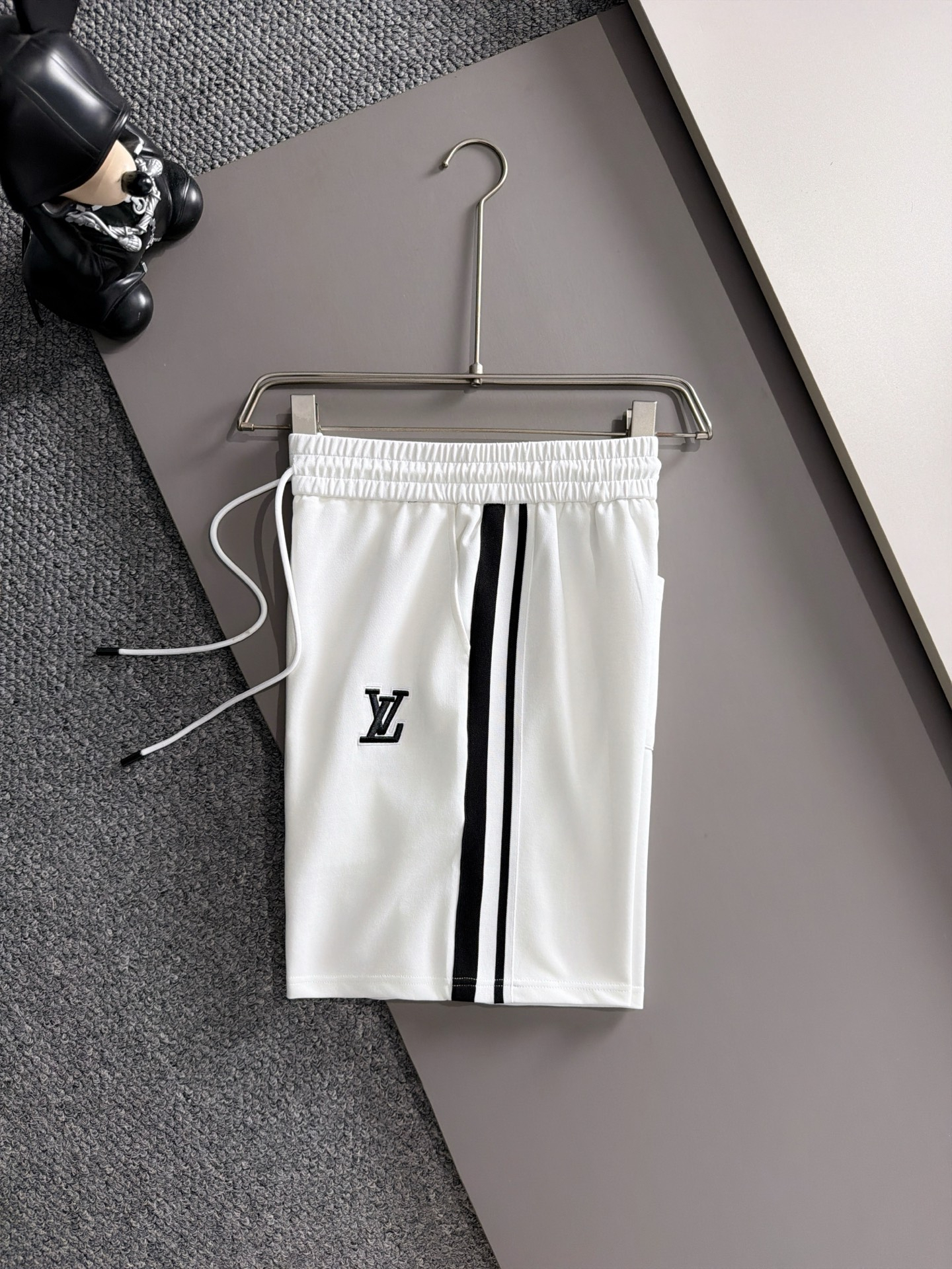 【LOUIS VUITTON】半袖T シャツショートパンツ セットアップ