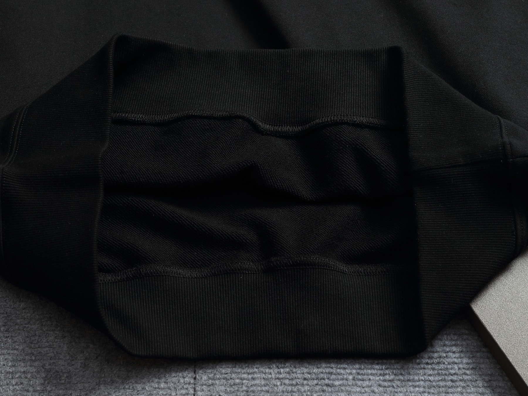 【LOUIS VUITTON】刺繍長袖 T シャツ