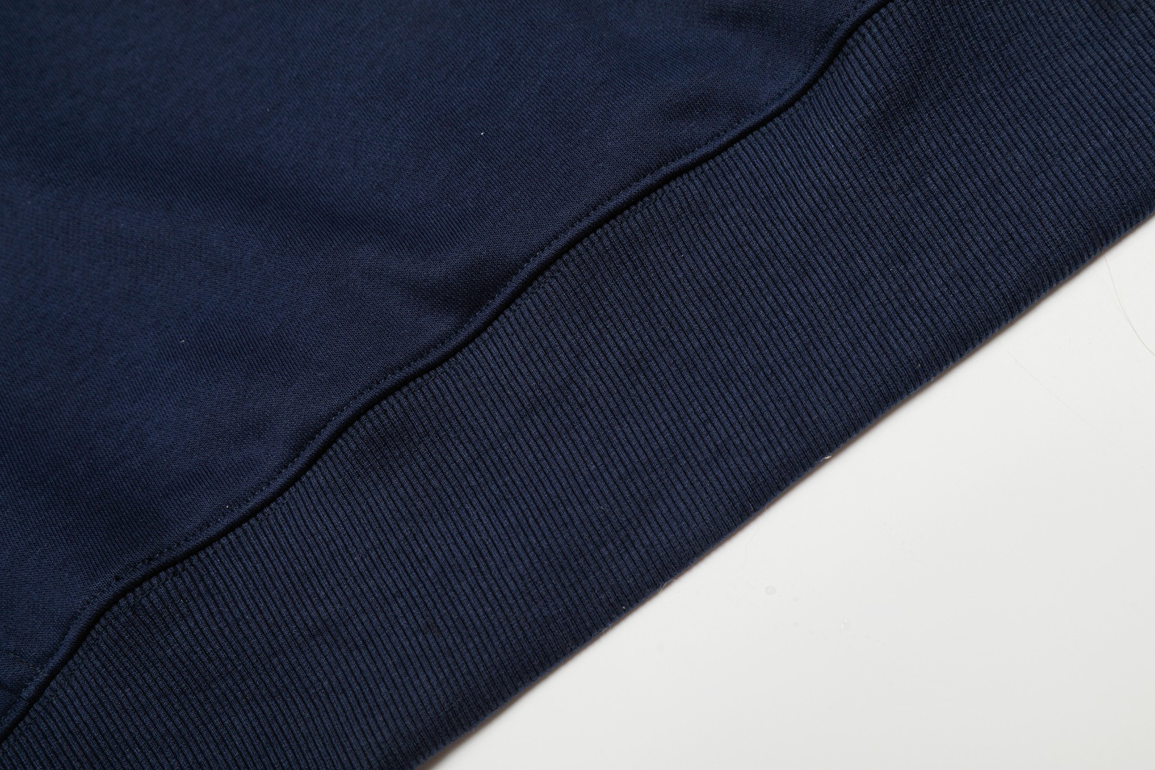【AMI】刺繍パーカー