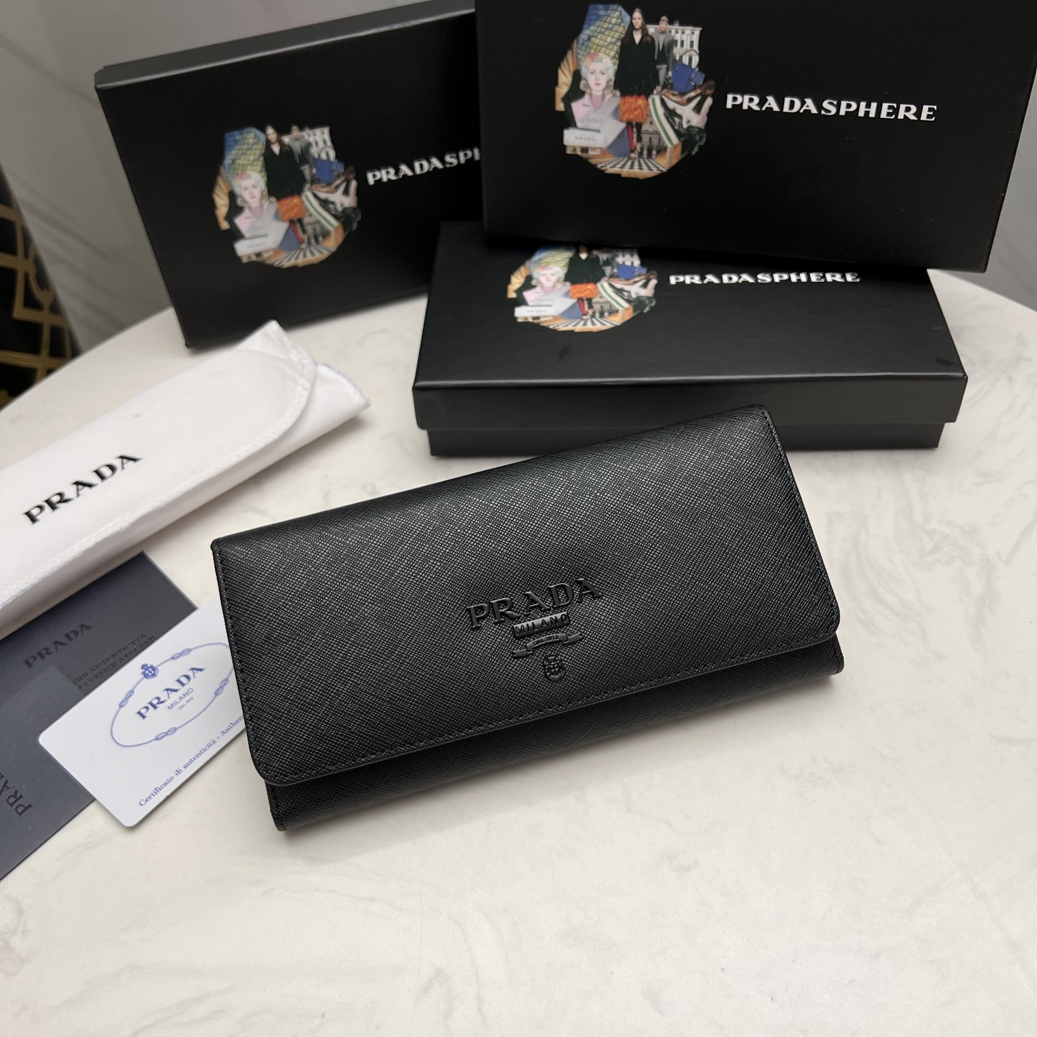 Pradaレザー コンチネンタルウォレット 財布 折財布