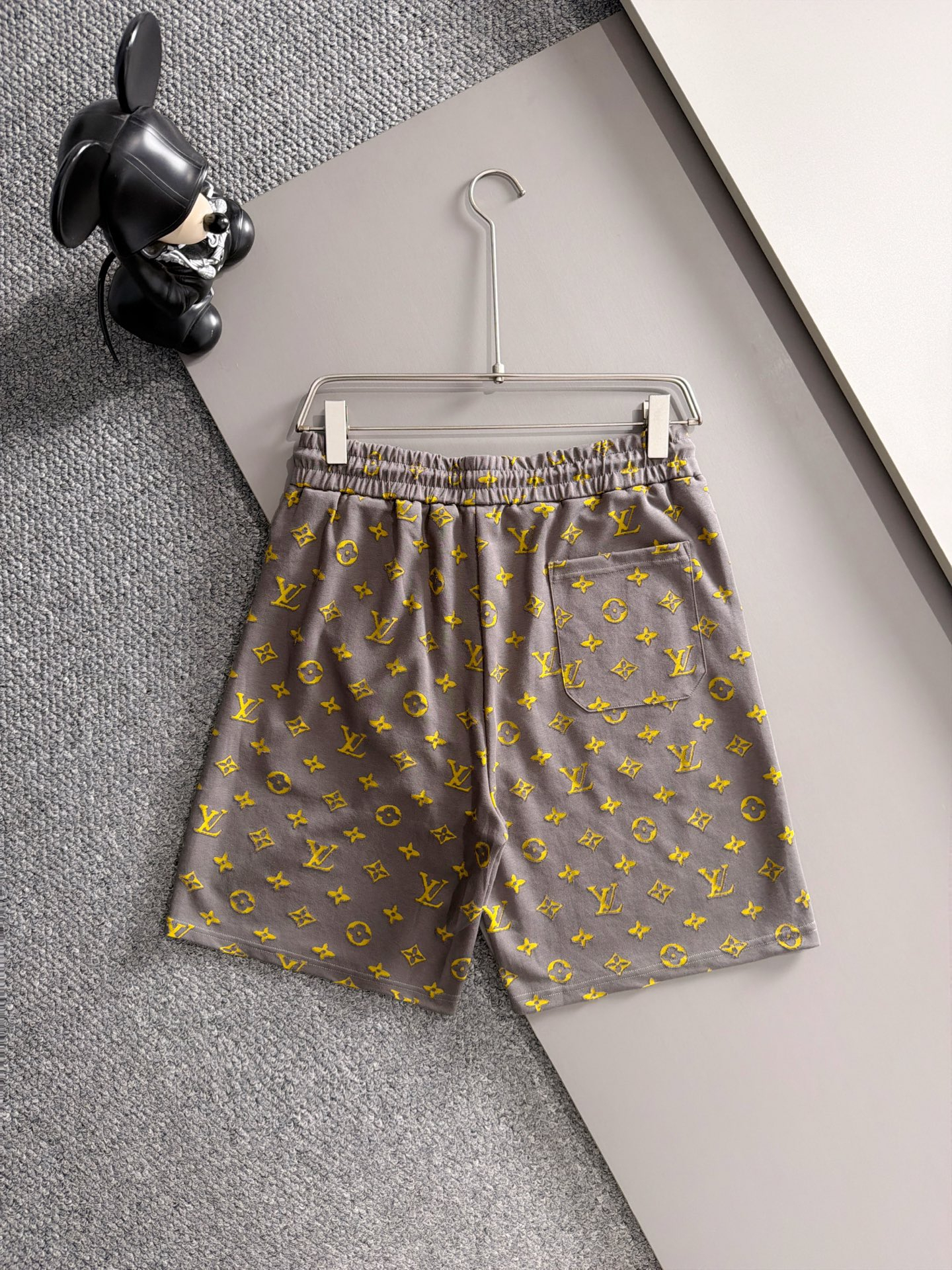 【LOUIS VUITTON】半袖T シャツショートパンツ セットアップ