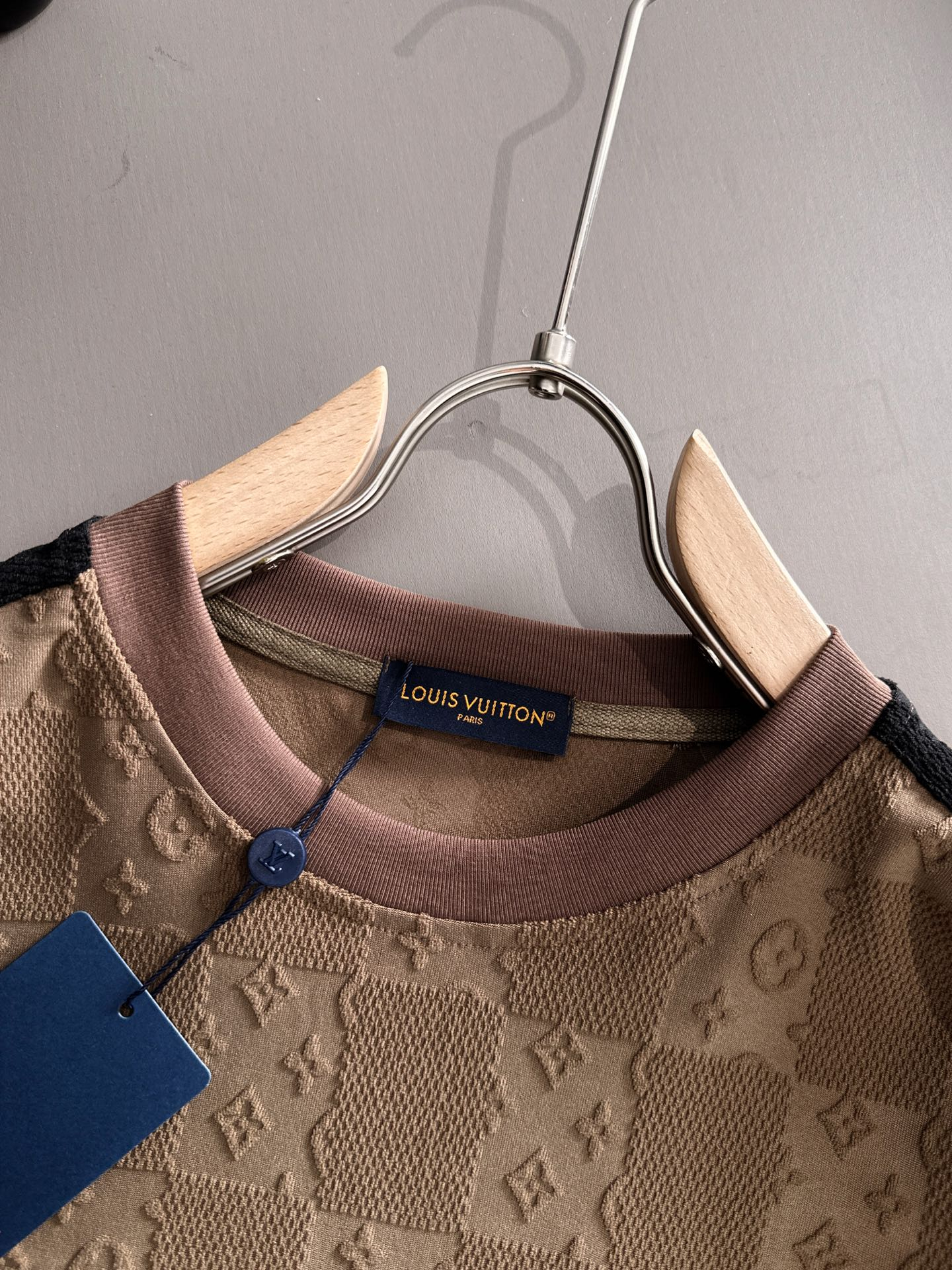 【LOUIS VUITTON】半袖T シャツショートパンツ セットアップ