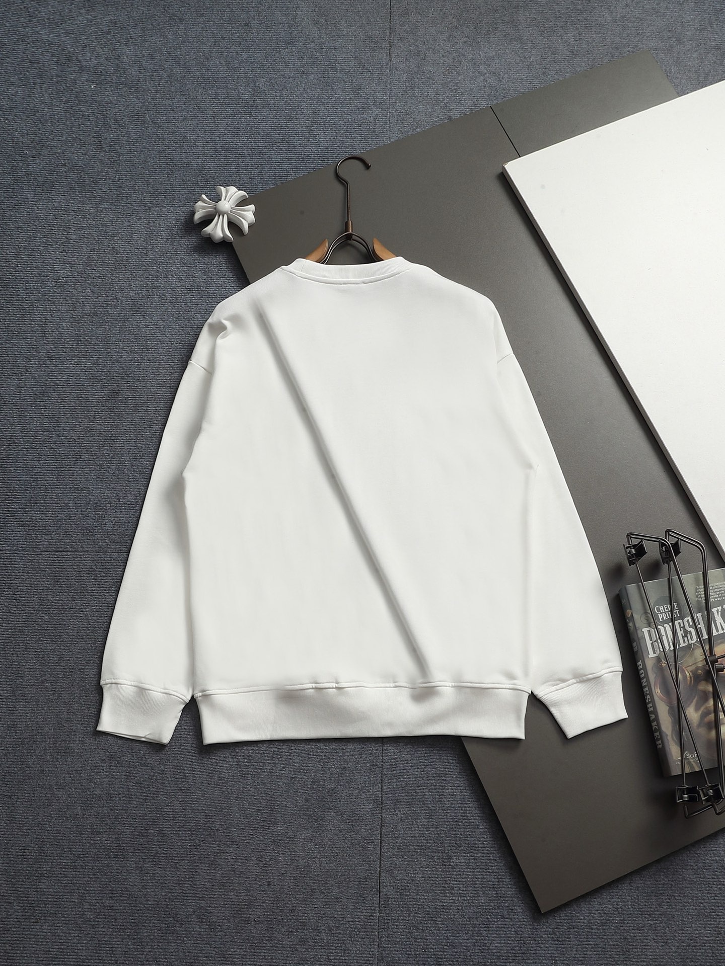 【LOEWE】刺繍長袖 T シャツ