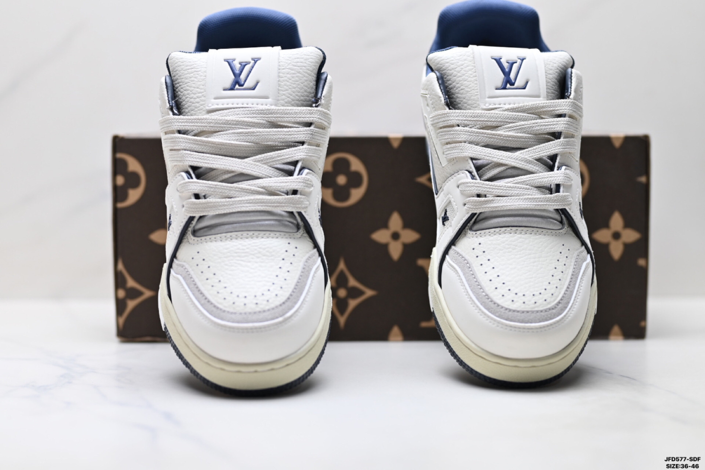 Louis Vuitton Trainer Sneaker Low スニーカー ホワイト × ネイビー レザー