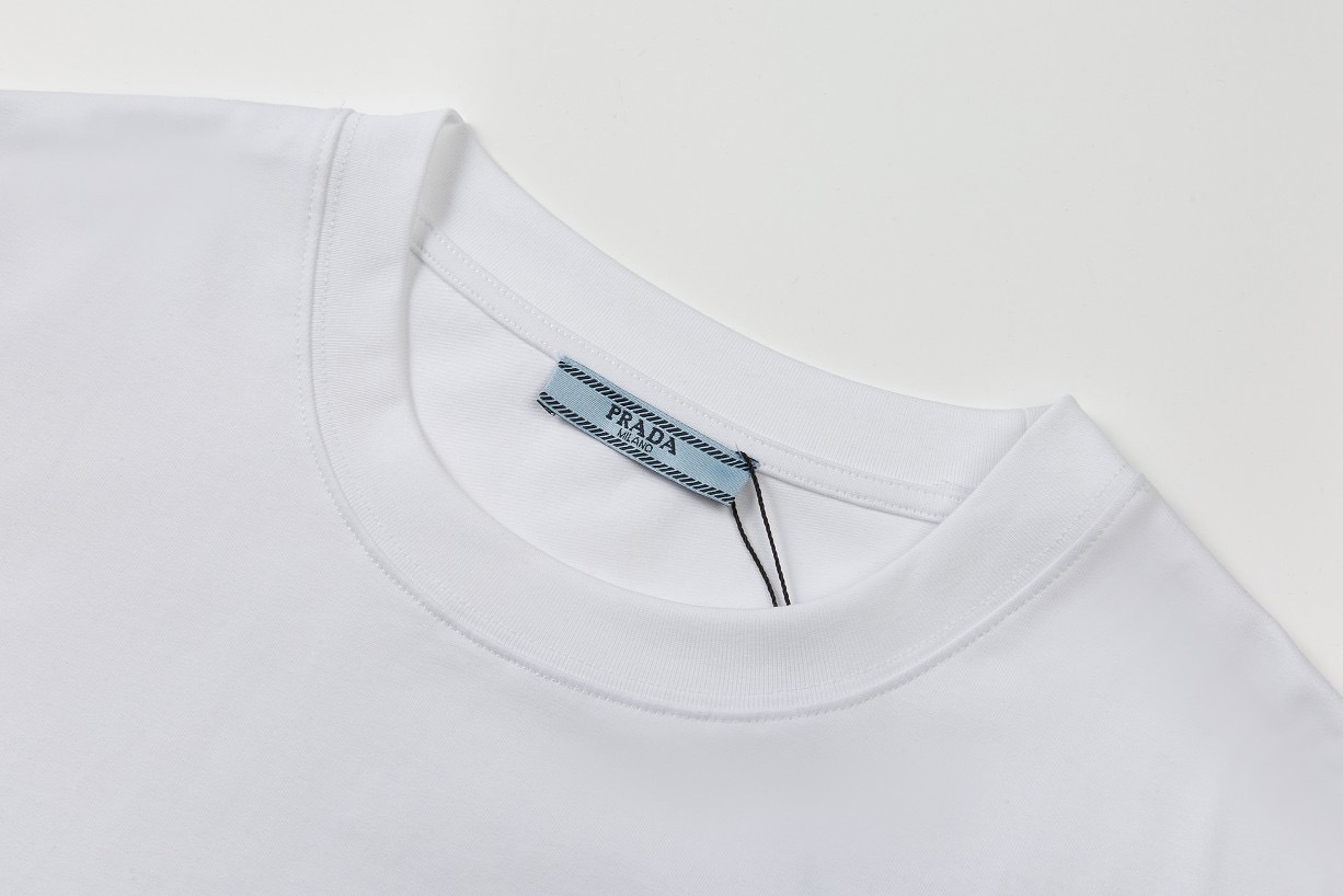 【PRADA】半袖 T シャツ