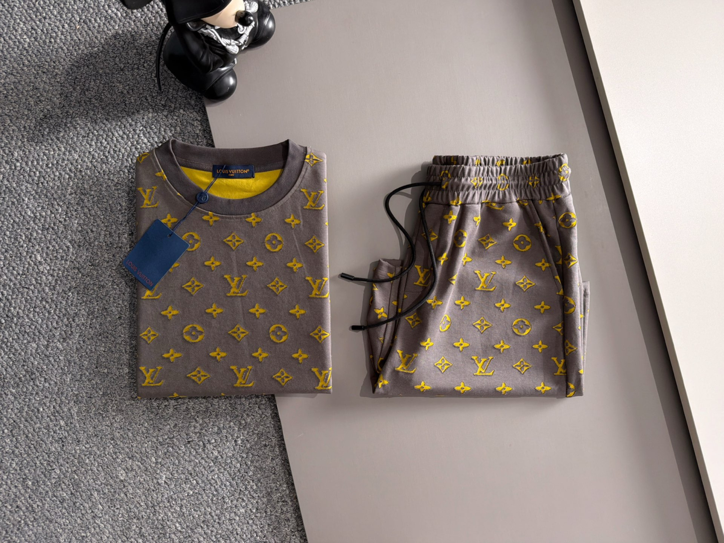 【LOUIS VUITTON】半袖T シャツショートパンツ セットアップ