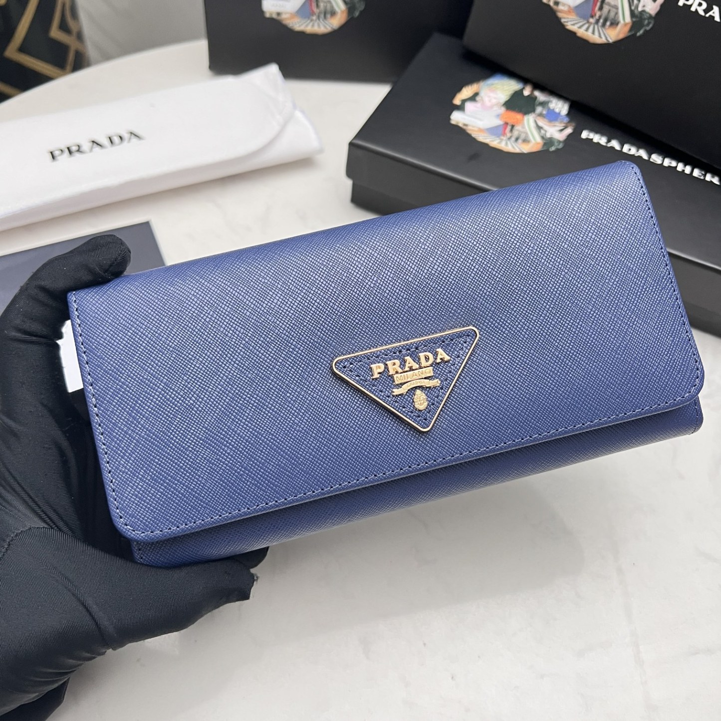 Pradaレザー コンチネンタルウォレット 財布 折財布
