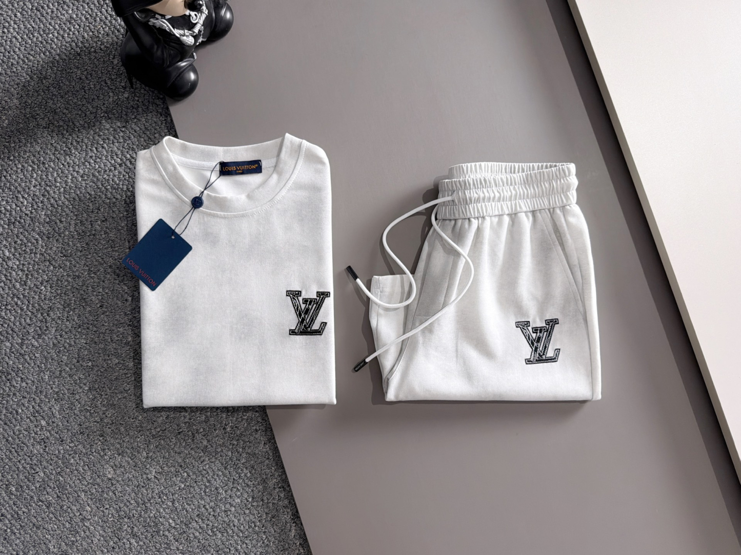 【LOUIS VUITTON】半袖T シャツショートパンツ セットアップ