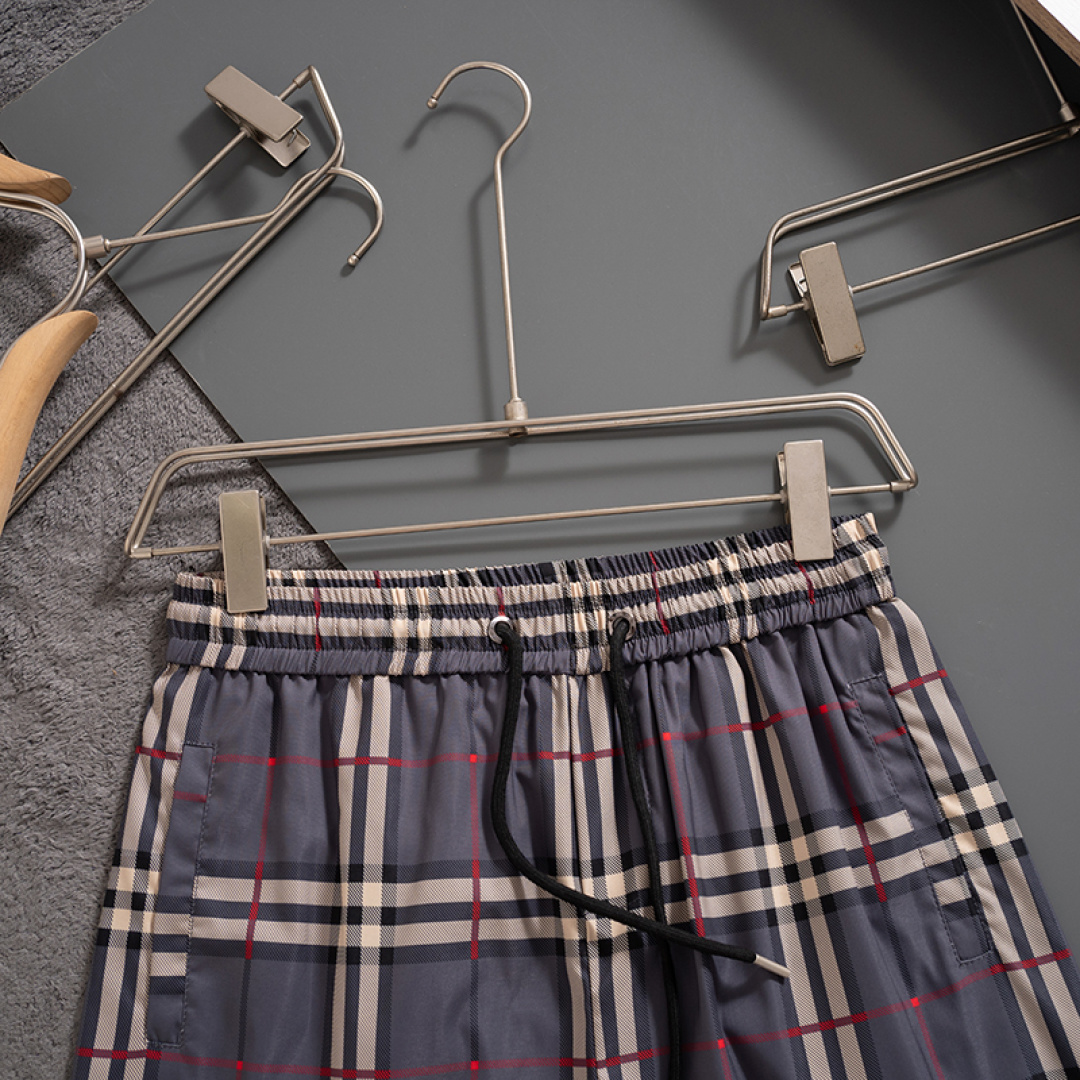 【BURBERRY】ショートパンツ