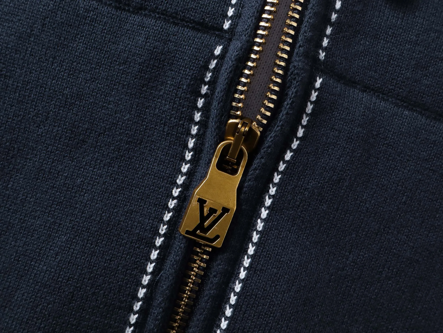 【LOUIS VUITTON旗艦店】ルイヴィトン パーカー ご好評に付き再入荷！