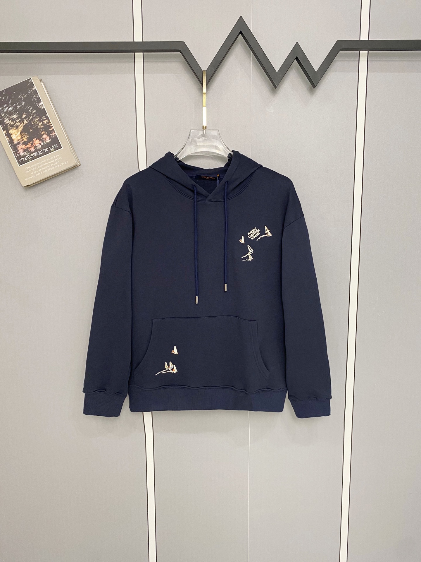【LOUIS VUITTON】ルイヴィトン 刺繍パーカー