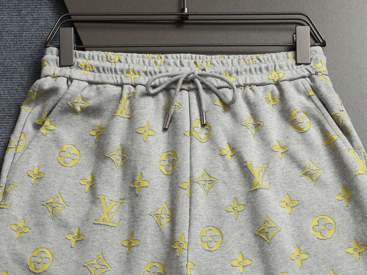 【LOUIS VUITTON】ショートパンツ