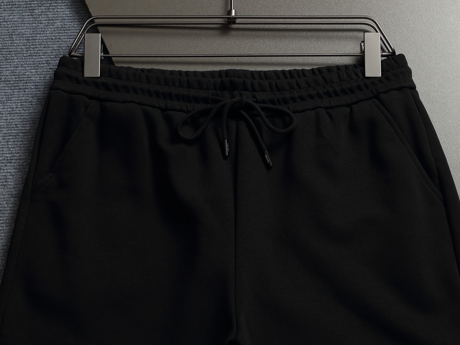 【FENDI】ショートパンツ