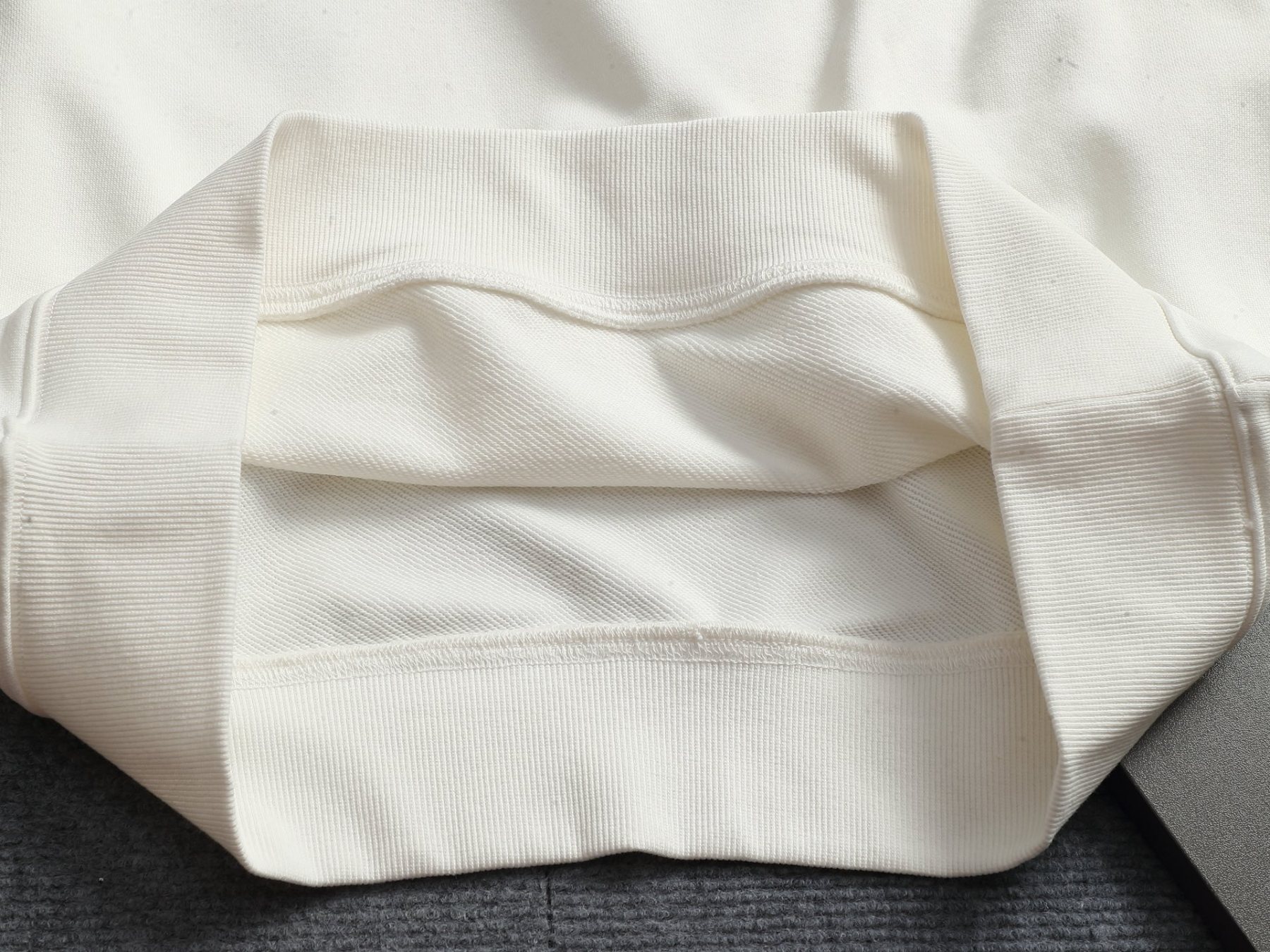 【LOUIS VUITTON】刺繍長袖 T シャツ