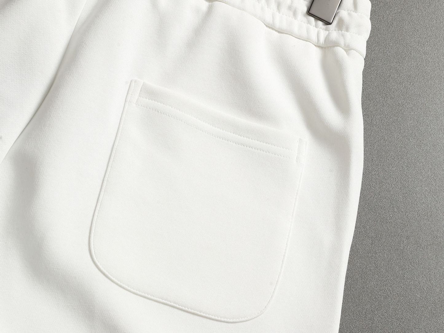 【FENDI】ショートパンツ