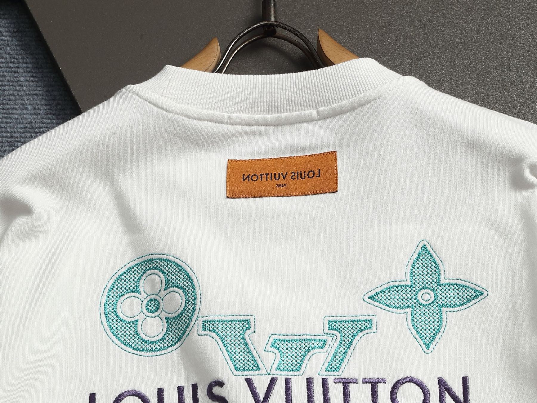 【LOUIS VUITTON】刺繍長袖 T シャツ