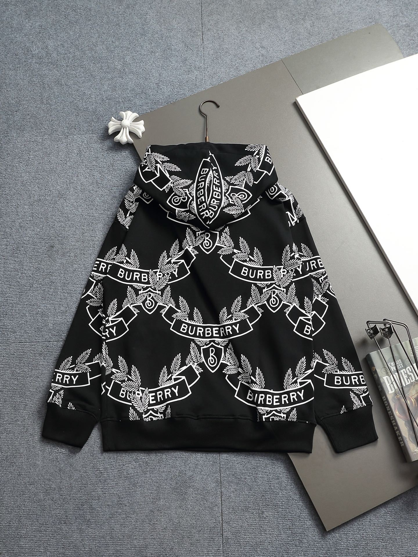 【BURBERRY】バーバリー パーカー