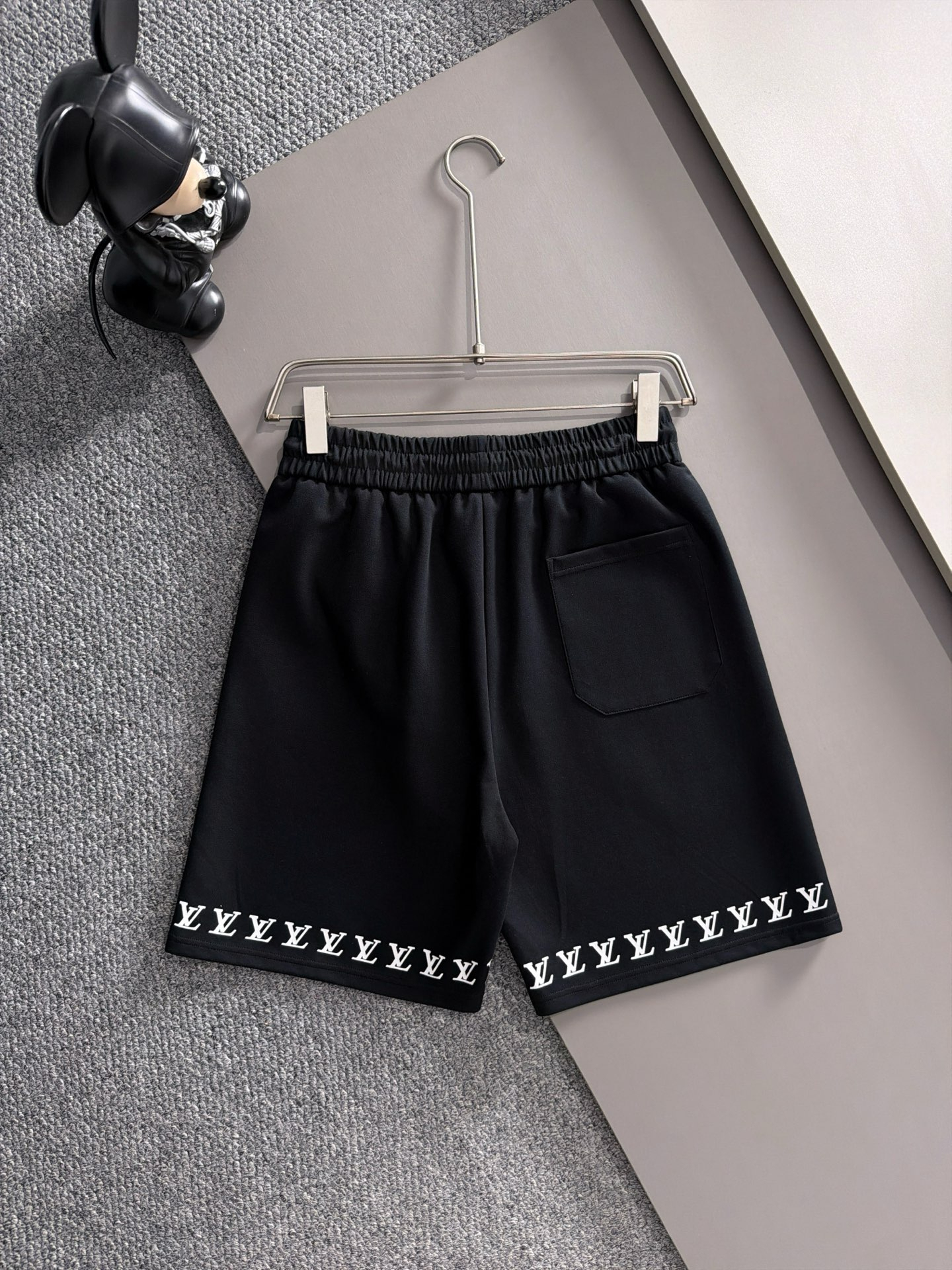 【LOUIS VUITTON】半袖T シャツショートパンツ セットアップ