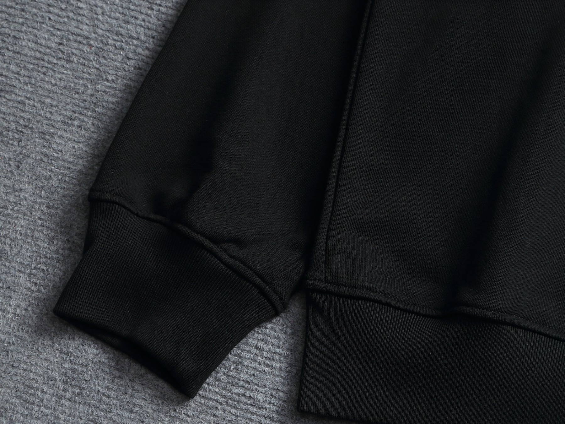 【LOEWE】刺繍長袖 T シャツ