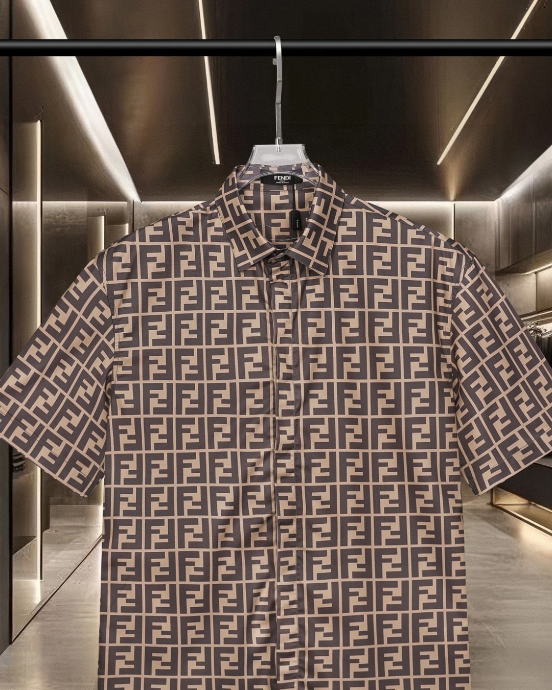 【FENDI】半袖シャツ