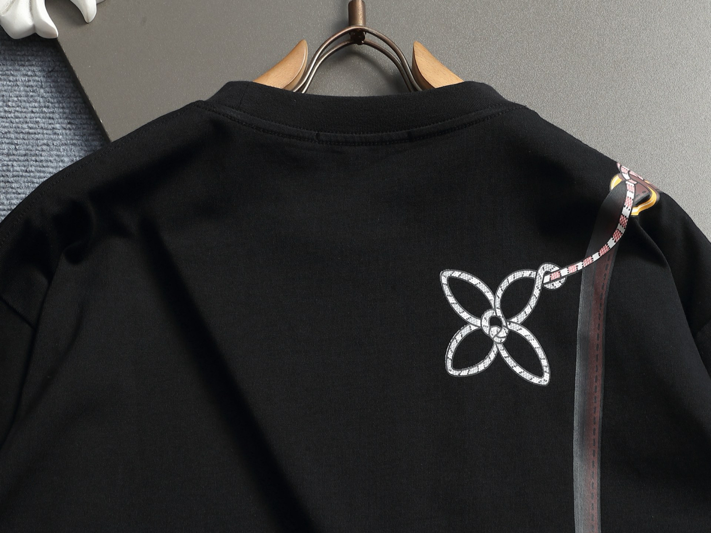 【LOUIS VUITTON】プリント長袖 T シャツ