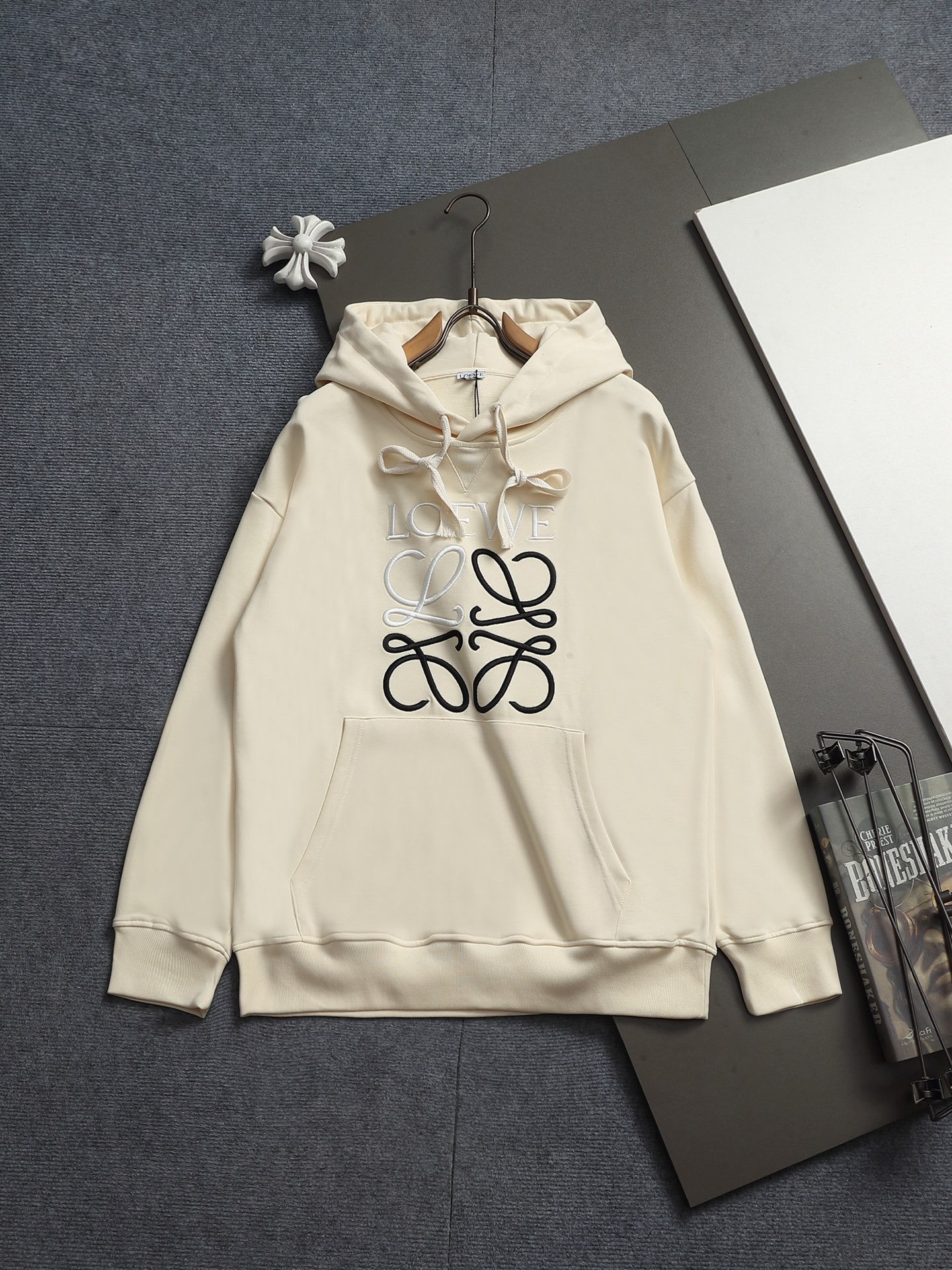 【LOEWE】ロエベ 刺繍パーカー