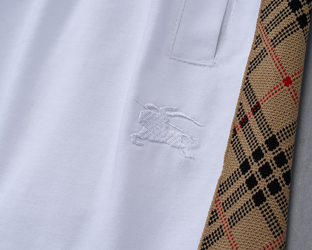 【BURBERRY】ショートパンツ