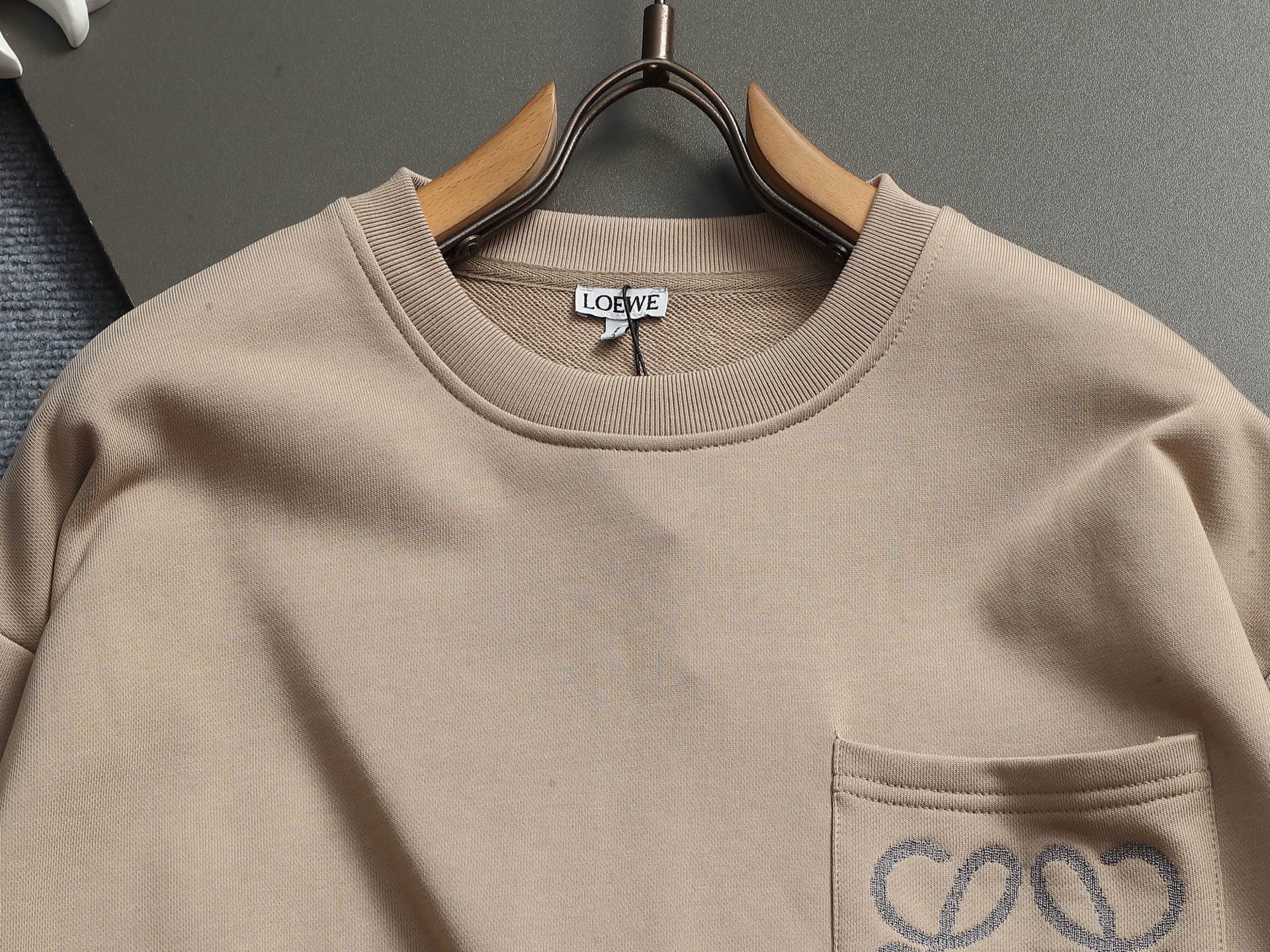 【LOEWE】刺繍長袖 T シャツ
