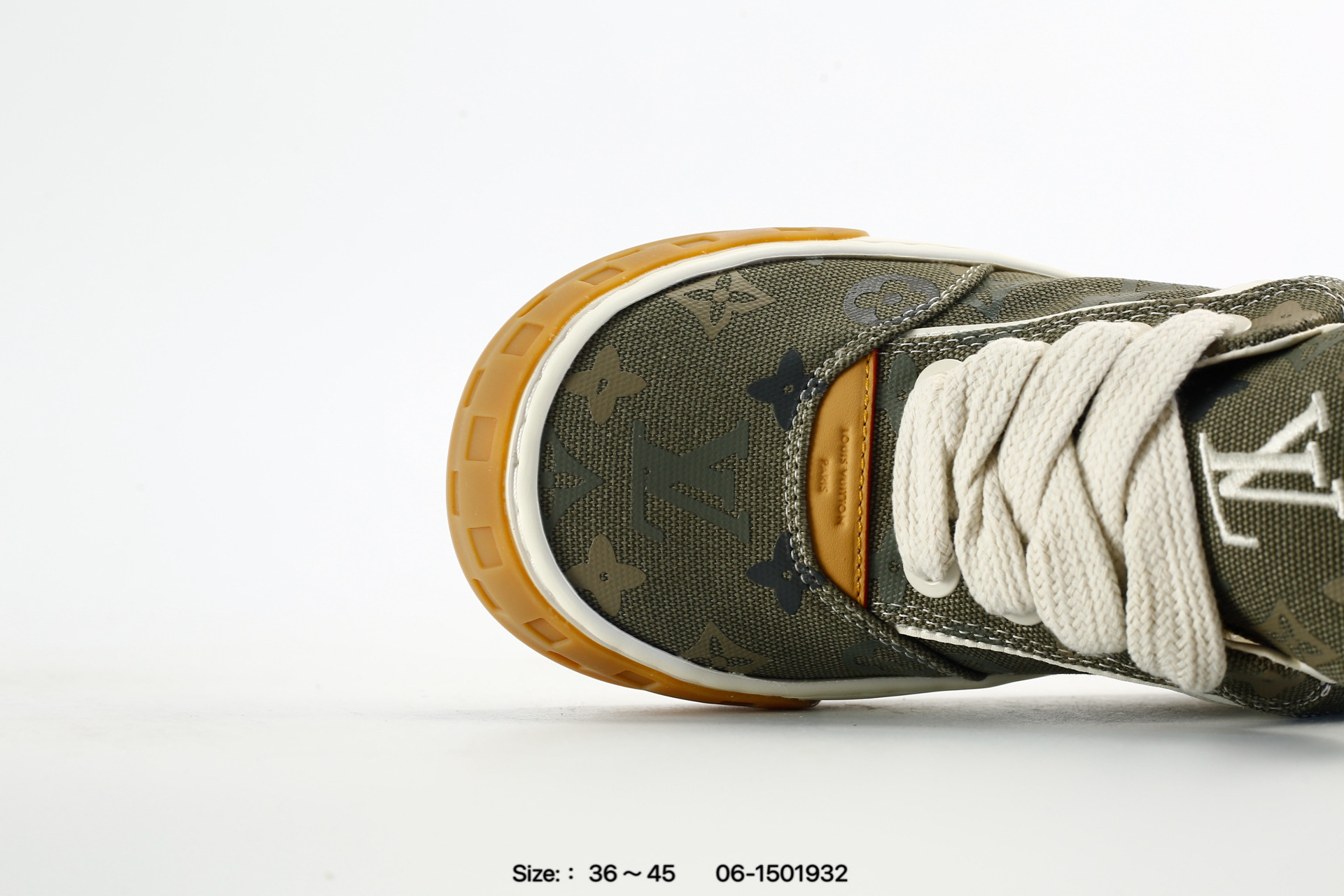 LOUIS VUITTON Trainer キャンバススニーカー