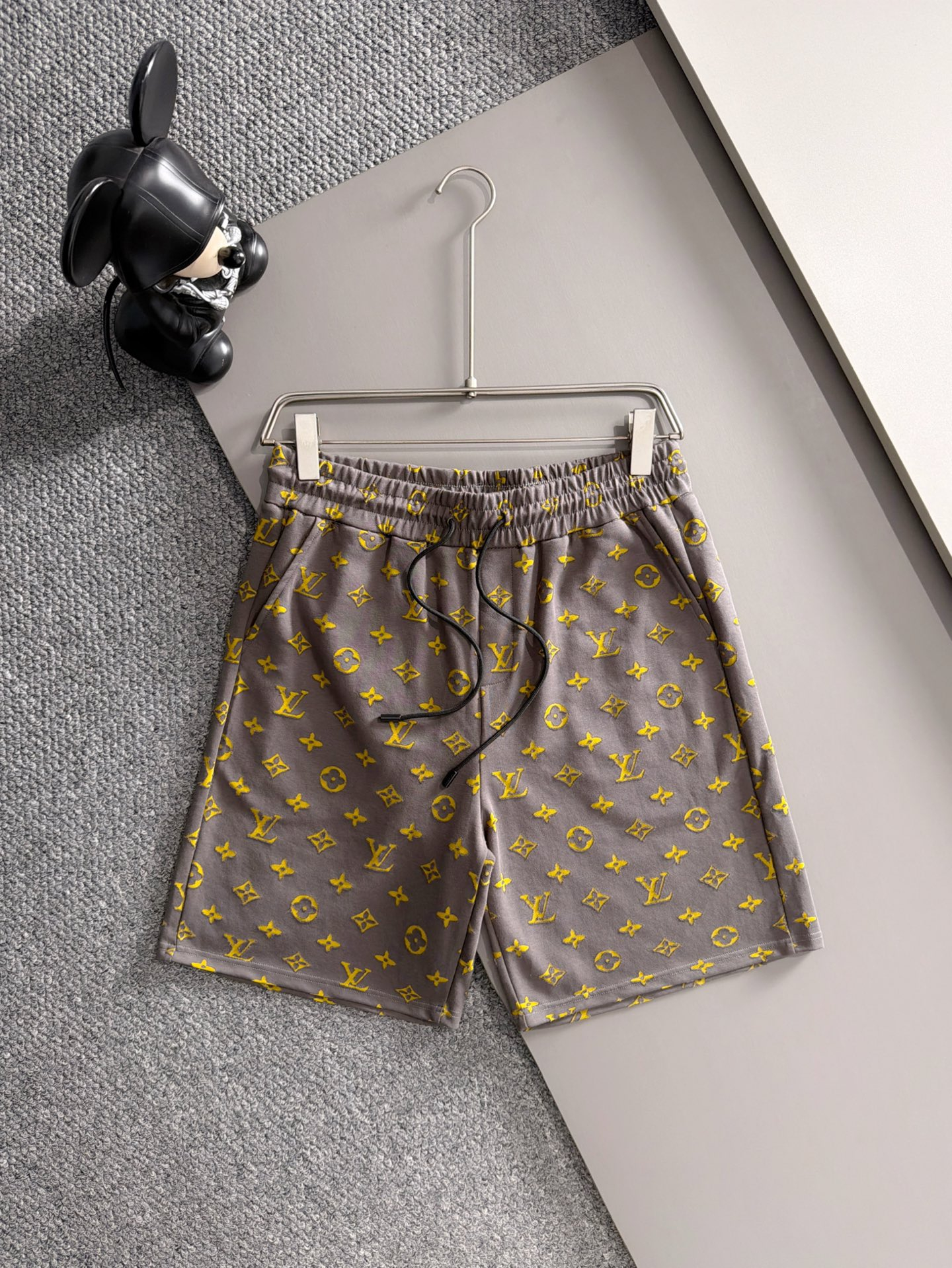 【LOUIS VUITTON】半袖T シャツショートパンツ セットアップ
