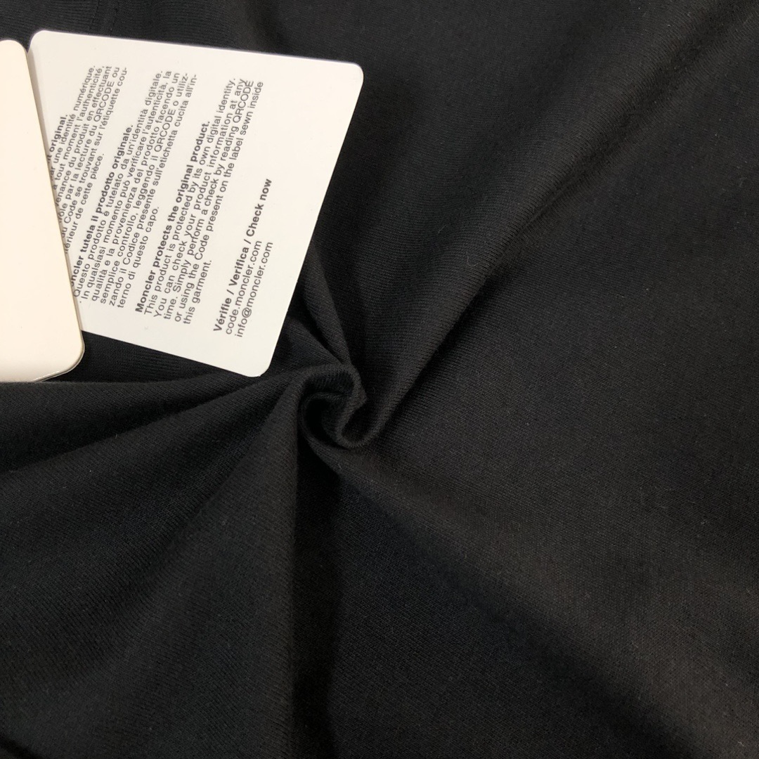 【MONCLER】長袖 T シャツ