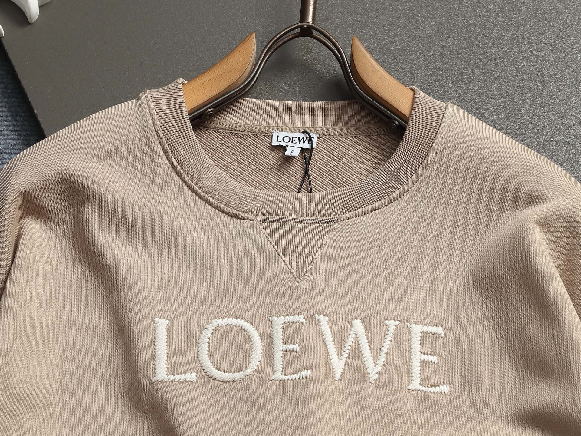 【LOEWE】刺繍長袖 T シャツ